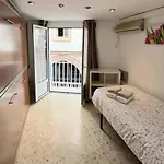 Charming 2 Bedroom Apartment In The Heart Of Seville