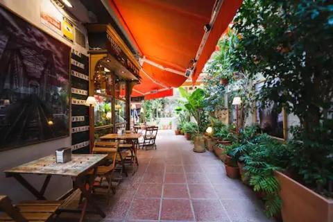 Charming 2 Bedroom In The Heart Of Appartement *