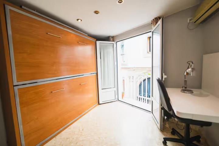 Charming 2 Bedroom In The Heart Of